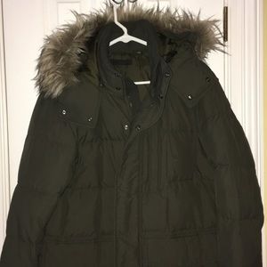 Uniqlo men's green down jacket